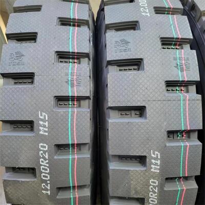 Okres gwarancji 3 lata lub 120 opon do samochodów ciężarowych i autobusów, odpowiednich na różne warunki pogodowe, zapewniających wydajność i bezpieczeństwo